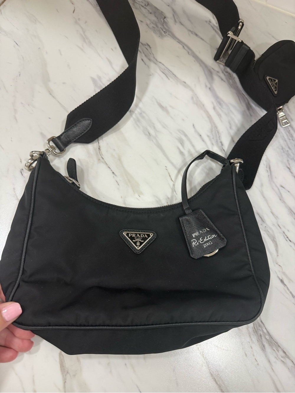 Prada Black Nylon re-Edition 2005 Shoulder Bag with Detachable Strap and Pouch - Picture 2 of 12